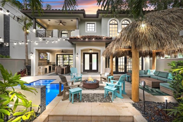 1404 SE 2nd Fort Lauderdale, FL 33301