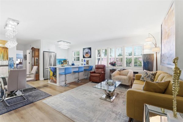 700 Bayshore #4 Fort Lauderdale, FL 33304