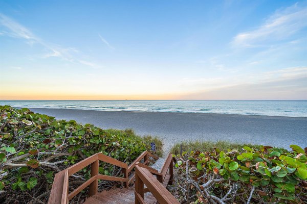 300 Ocean Trl Way #102 Jupiter, FL 33477