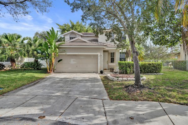 2389 NW 162nd Pembroke Pines, FL 33028