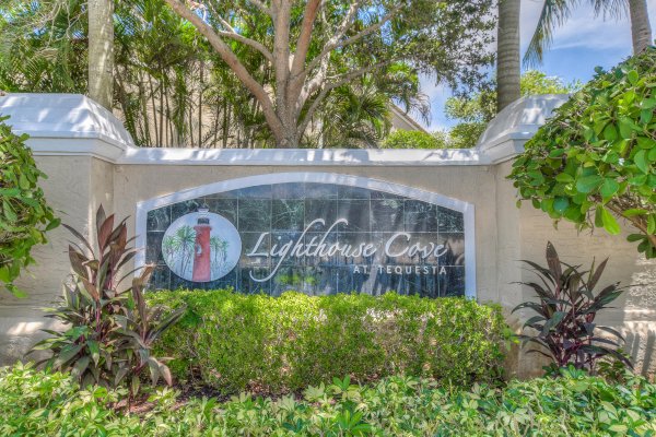 242 Village #2203 Tequesta, FL 33469