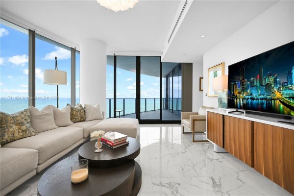 15701 Collins Ave #1001 Sunny Isles Beach, FL 33160