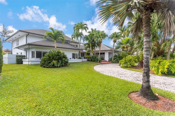 9260 SW 101st St Miami, FL 33176