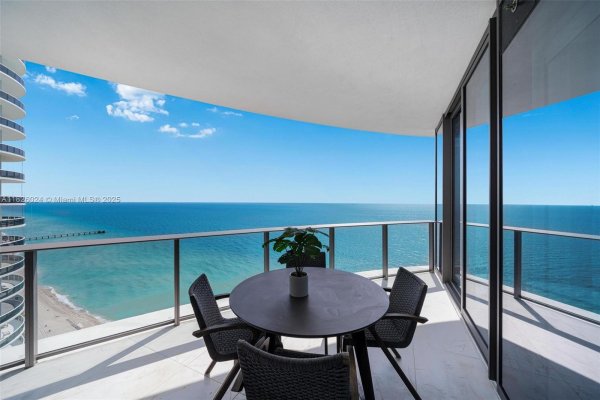 15701 Collins Ave #3001 Sunny Isles Beach, FL 33160