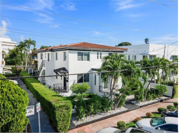 815 W 39th St #1 Miami Beach, FL 33140