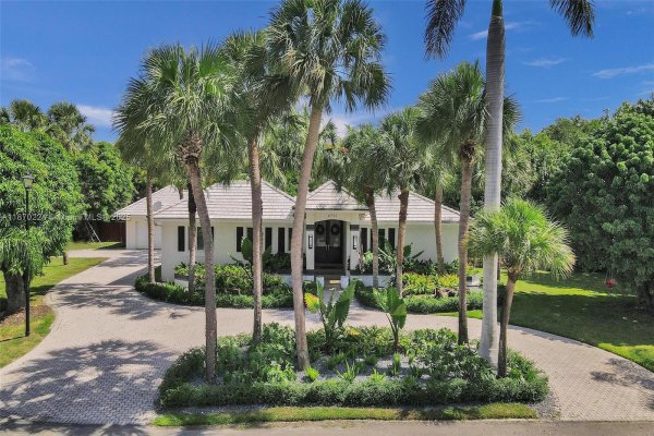 6731 SW 138th St Palmetto Bay, FL 33158