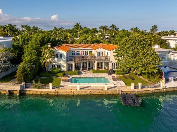 11 E Rivo Alto Dr Miami Beach, FL 33139