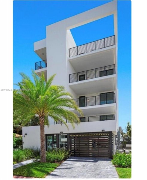 1930 Bay Dr #1 Miami Beach, FL 33141