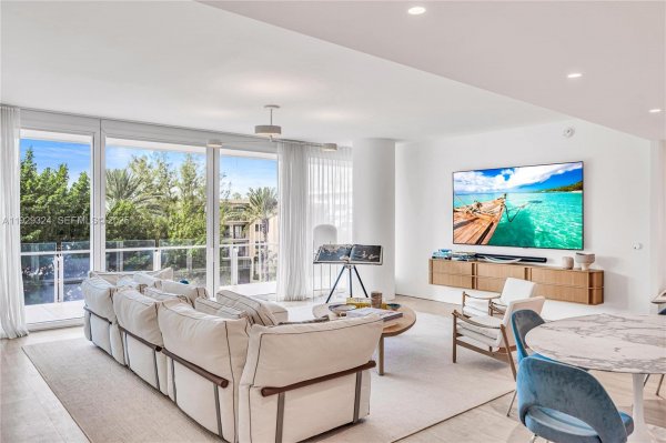 9111 Collins Ave #N-322 Surfside, FL 33154