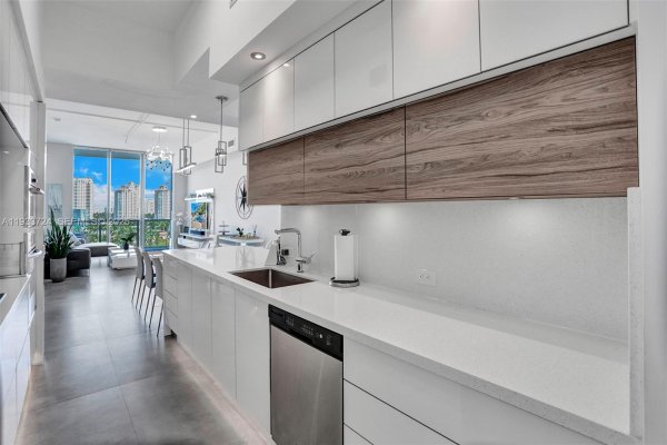 3029 NE 188th St #814 Aventura, FL 33180