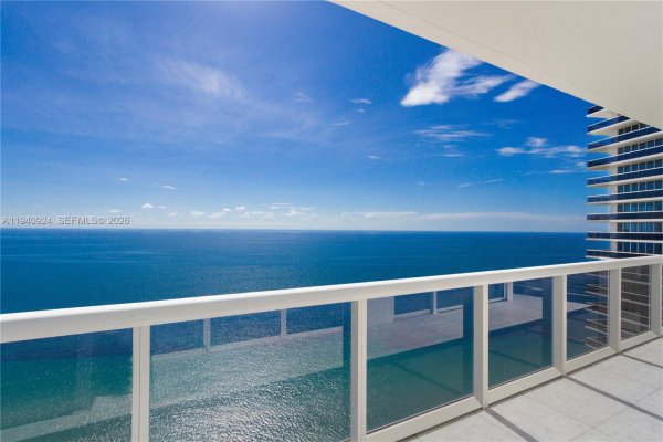 1800 S Ocean Dr #PH4404 Hallandale Beach, FL 33009