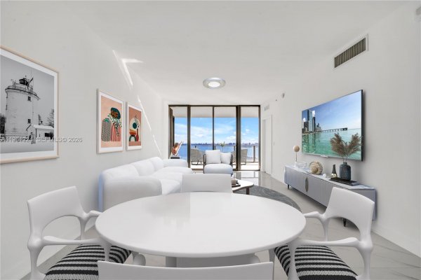 700 NE 24th St #1902 Miami, FL 33137