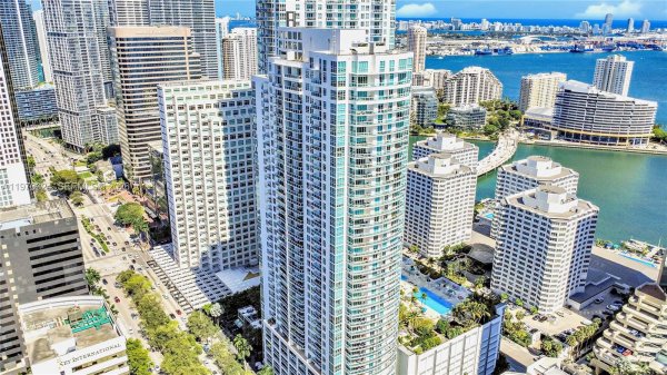 951 Brickell Ave #505 Miami, FL 33131