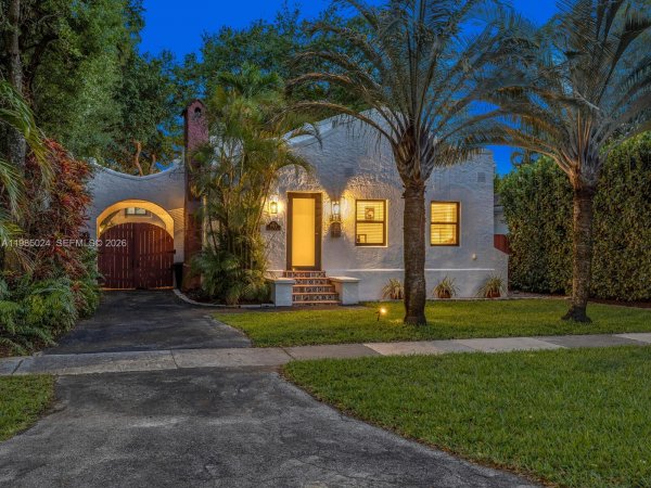 144 NE 91st St Miami Shores, FL 33138