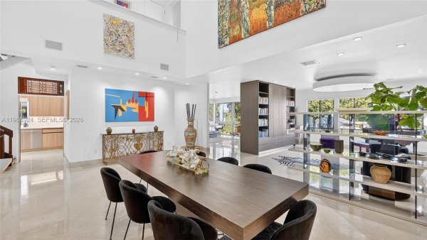 2000 S Bayshore Dr #24 Miami, FL 33133