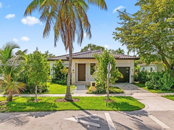 1910 SW 33rd Ave Miami, FL 33145