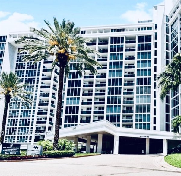 10275 Collins Ave #1522 Bal Harbour, FL 33154