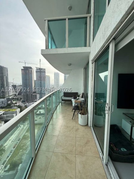 41 SE 5th St #1708 Miami, FL 33131