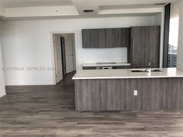 801 S Miami Ave #4905 Miami, FL 33130