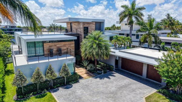 1529 Middle Riv Fort Lauderdale, FL 33304