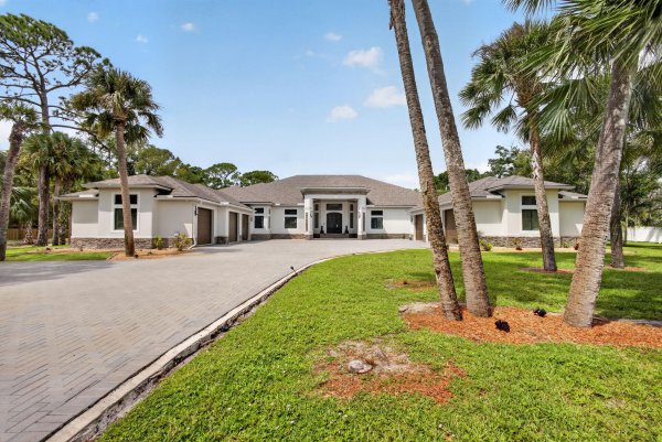 145 24th Ave Vero Beach, FL 32962