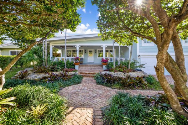 1900 Admirals Way Fort Lauderdale, FL 33316