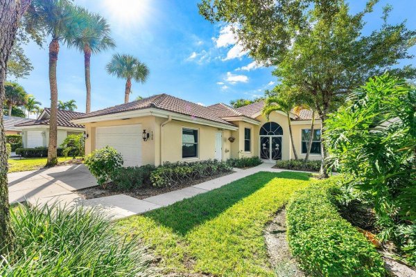 198 Hampton Cir Jupiter, FL 33458