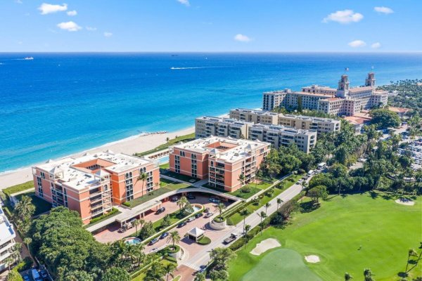 2 N Breakers Row #S32 Palm Beach, FL 33480