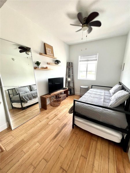 8415 Harding Ave #14 Miami Beach, FL 33141