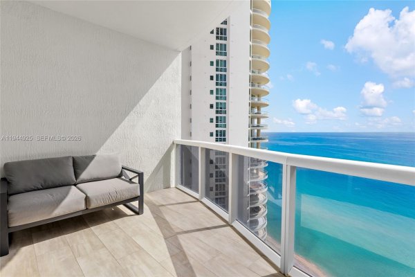 16001 Collins Ave #2704 Sunny Isles Beach, FL 33160
