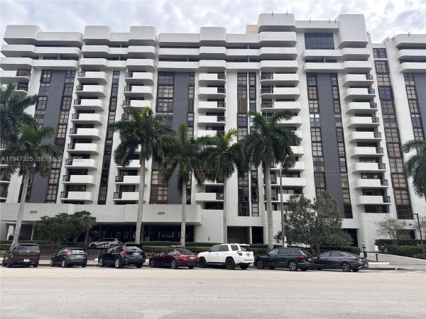 600 Biltmore Way #318 Coral Gables, FL 33134