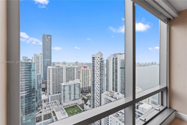1425 Brickell Ave #44D Miami, FL 33131