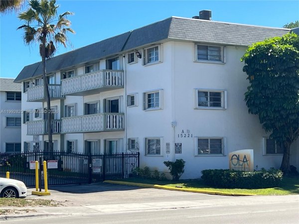 15205 NE 6th Ave #D301 Miami, FL 33162