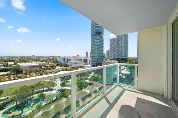 650 West Ave #1104 Miami Beach, FL 33139