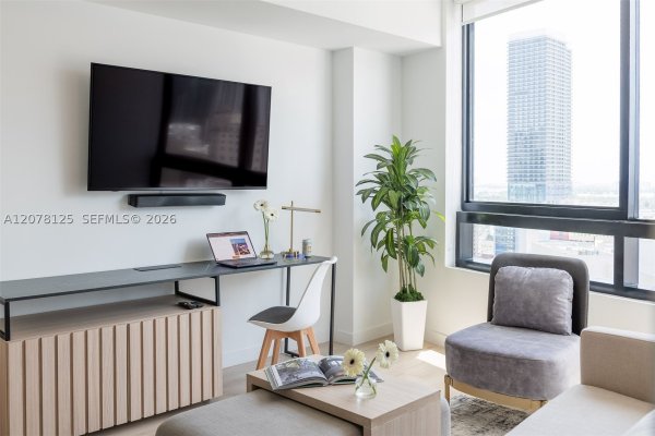 225 N Miami Ave #2107 Miami, FL 33128