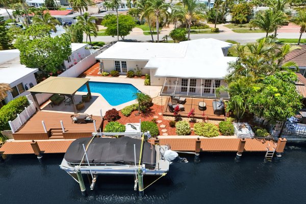 700 SE 5th Pompano Beach, FL 33060