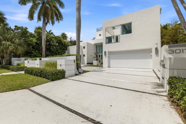 3017 N Atlantic Fort Lauderdale, FL 33308