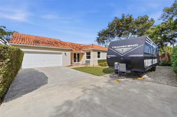 16921 SW 92nd Palmetto Bay, FL 33157