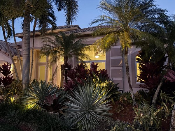 18981 SE Outrigger Jupiter, FL 33458