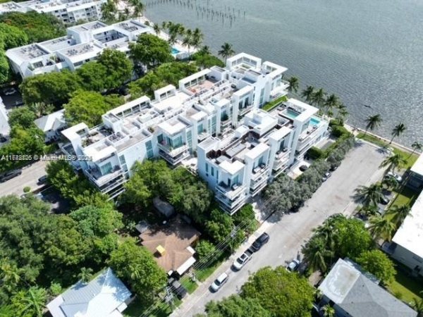 711 NE 61st St Miami, FL 33137