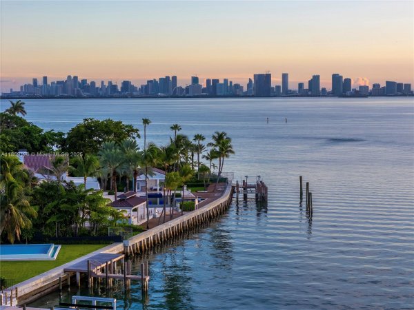5940 N Bay Rd Miami Beach, FL 33140 5940 N Bay Rd Miami Beach, FL 33140