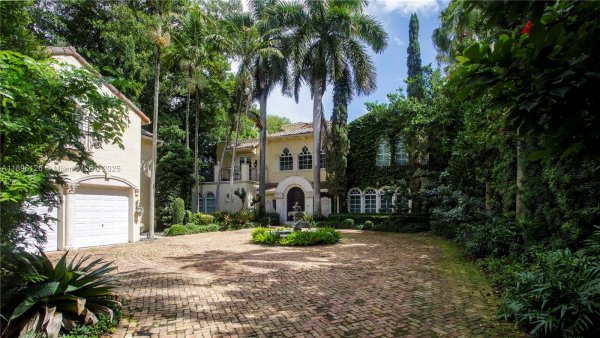 5801 Pine Tree Dr Miami Beach, FL 33140 5801 Pine Tree Dr Miami Beach, FL 33140