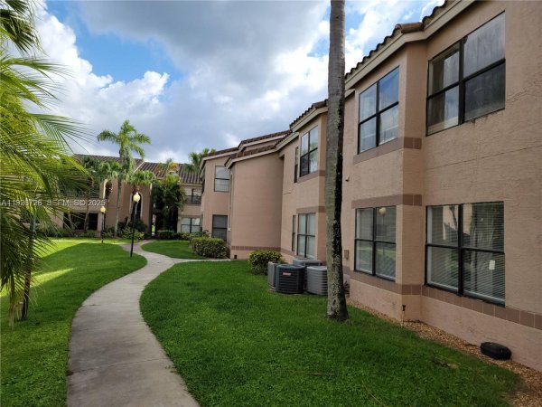 2846 S University Dr #4204 Davie, FL 33328