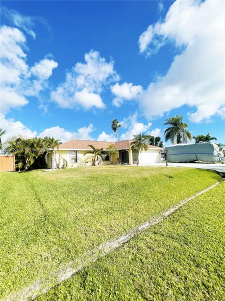 357 NE Gulfstream Ave #- Port St Lucie, FL 34983