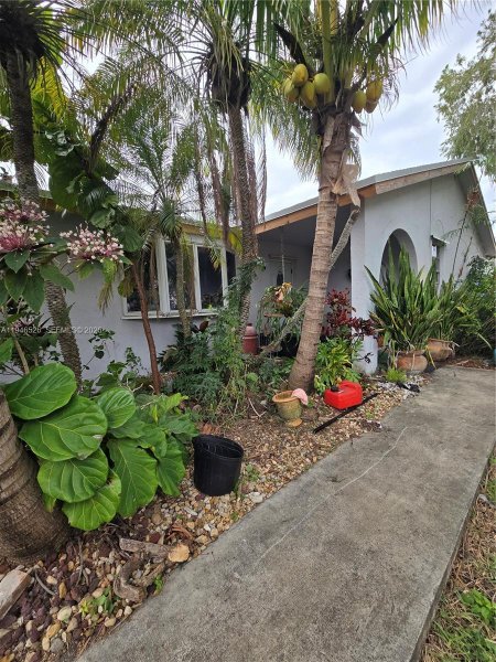 28640 SW 142nd Ave Homestead, FL 33033