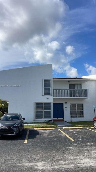 17120 SW 94th Ave #404 Palmetto Bay, FL 33157