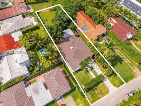 5120 Cherokee Ave Miami Beach, FL 33140