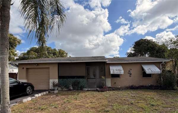 304 SW 77th Ave North Lauderdale, FL 33068