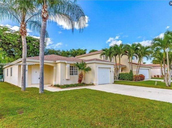 1213 SW 46th Way Deerfield Beach, FL 33442