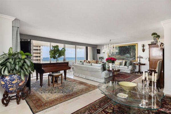 2 Grove Isle Dr #B1109 Coconut Grove, FL 33133